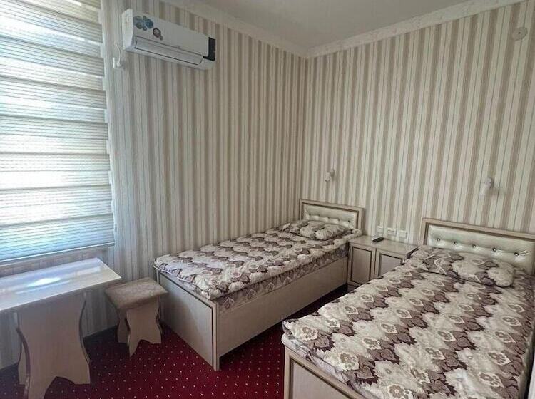 ペンション Shodlik Guest House