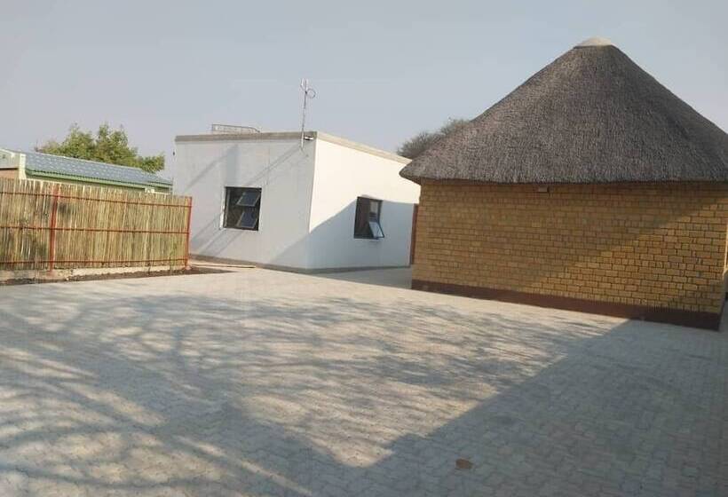 פנסיון The Botanical Gardens