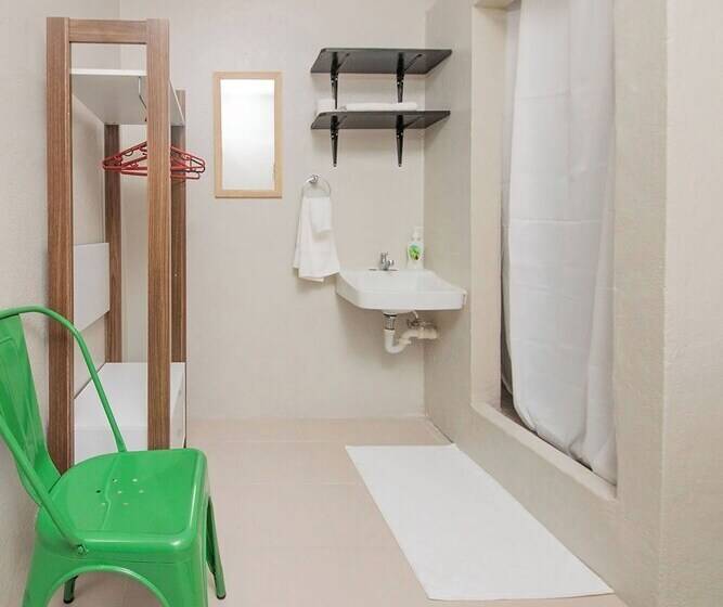 بنسيون The Majestic Guest House