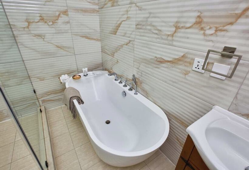 פנסיון The Mayflower Inn