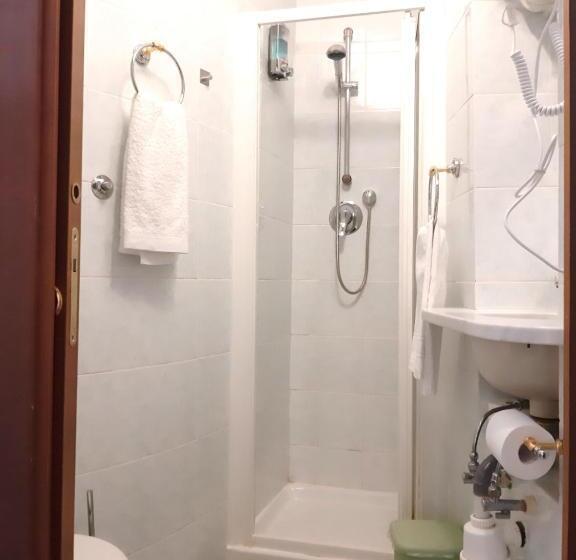 پانسیون The Terrace