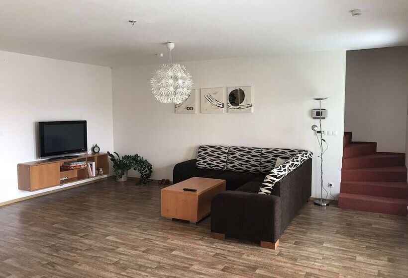 פנסיון U Jeraba