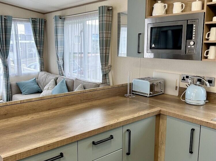 Resort Static 4 Berth Hoburne Devon Bay Paignton