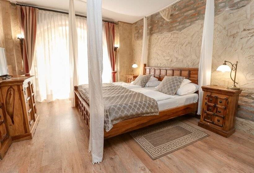 בית מלון כפרי Puchner Castle