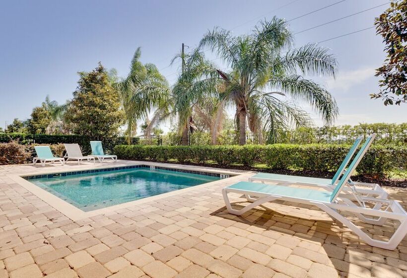 Spacious Kissimmee Vacation Home W/ Private Pool!