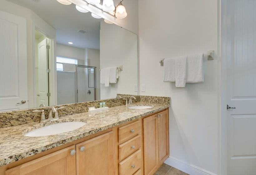 Spacious Kissimmee Vacation Home W/ Private Pool!