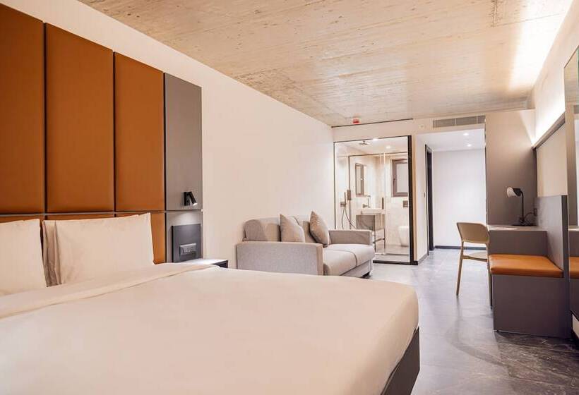 The Londoner Hotel St. Julian S