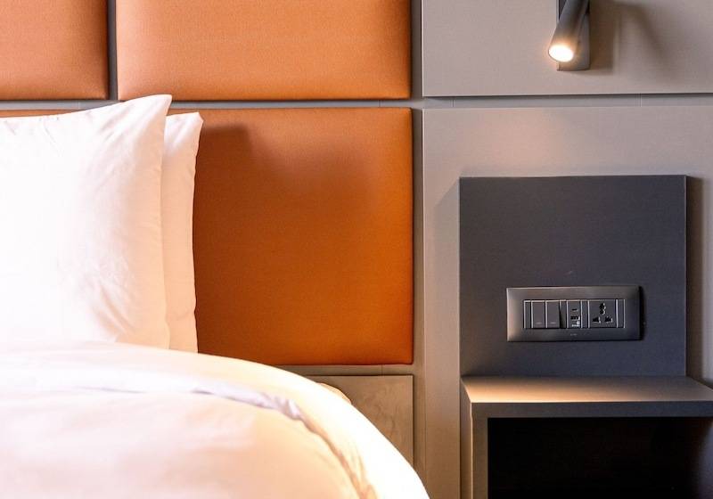 The Londoner Hotel St. Julian S