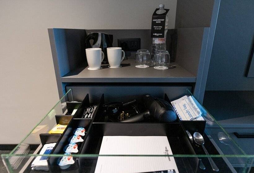 The Londoner Hotel St. Julian S