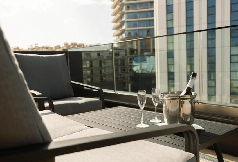 The Londoner Hotel St. Julian S