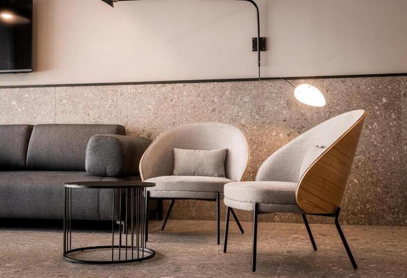 The Londoner Hotel St. Julian S