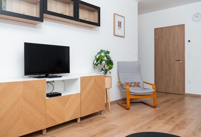 Westside Apartments By Urbanrent