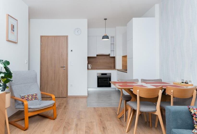 Westside Apartments By Urbanrent