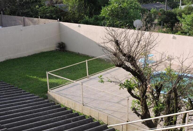 호스텔 Rm Pousada Casa De Familia