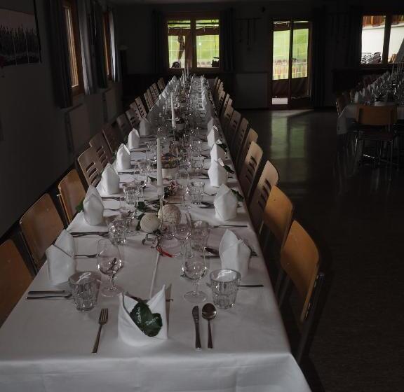 호스텔 Tgantieni Sot   Haus Mit Herz