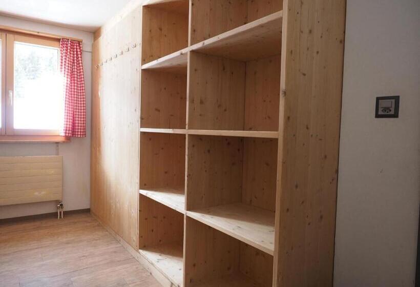 호스텔 Tgantieni Sot   Haus Mit Herz