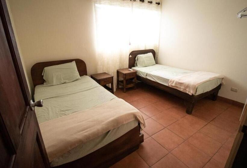 Anona Guesthouse