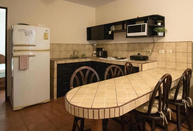 Anona Guesthouse