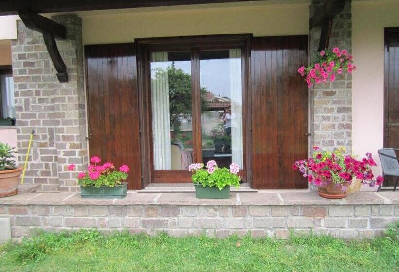 צימר Le 3 Camelie Malpensa