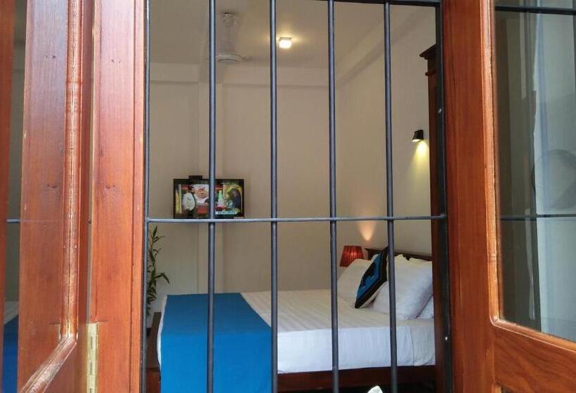 Bed and Breakfast Singithi Villa