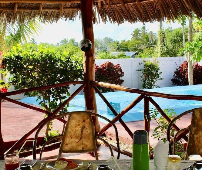 ベッドアンドブレックファースト Villa Francesca Lodge