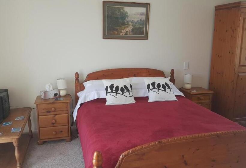 تختخواب و صبحانه Villa Shemshi