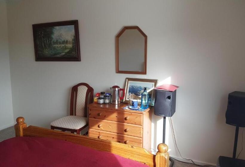 تختخواب و صبحانه Villa Shemshi