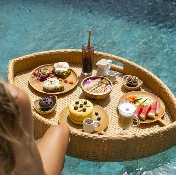 تختخواب و صبحانه Villa Tokay   Luxury Private Villas