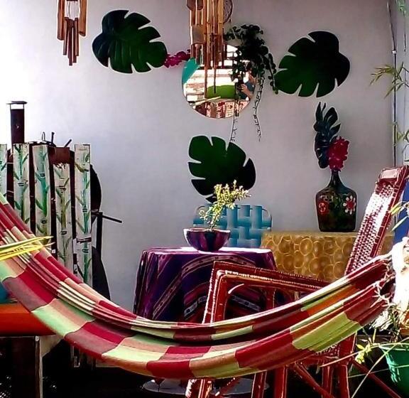 Casita Del Arbol Hostel
