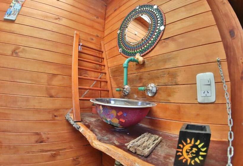 Casita Del Arbol Hostel