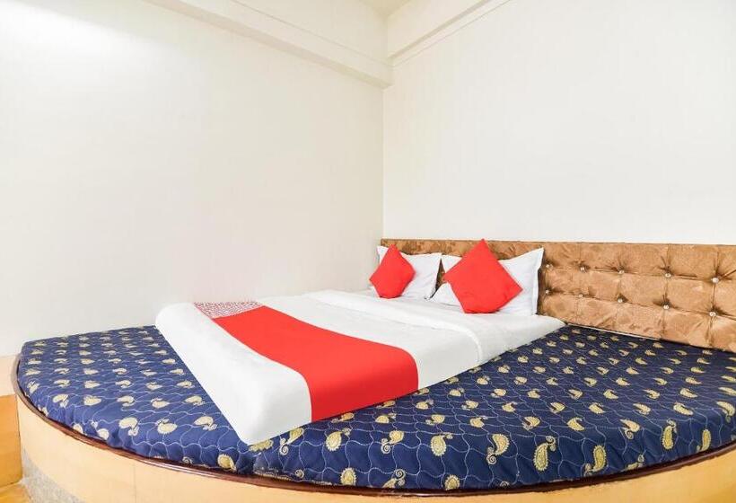 Collection O Hotel Shivganga