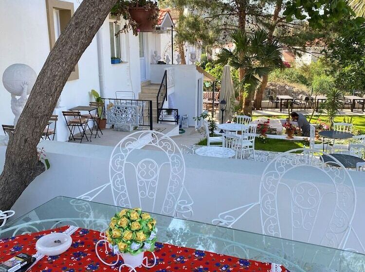 فندق فئة نجمة واحدة Villa Lara Tatil Evleri