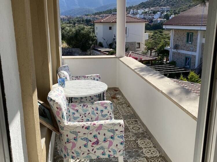 فندق فئة نجمة واحدة Villa Lara Tatil Evleri