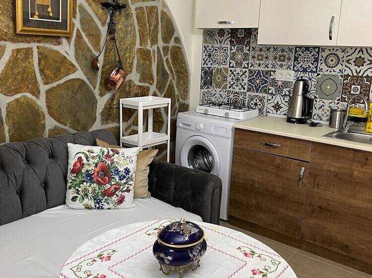 فندق فئة نجمة واحدة Villa Lara Tatil Evleri