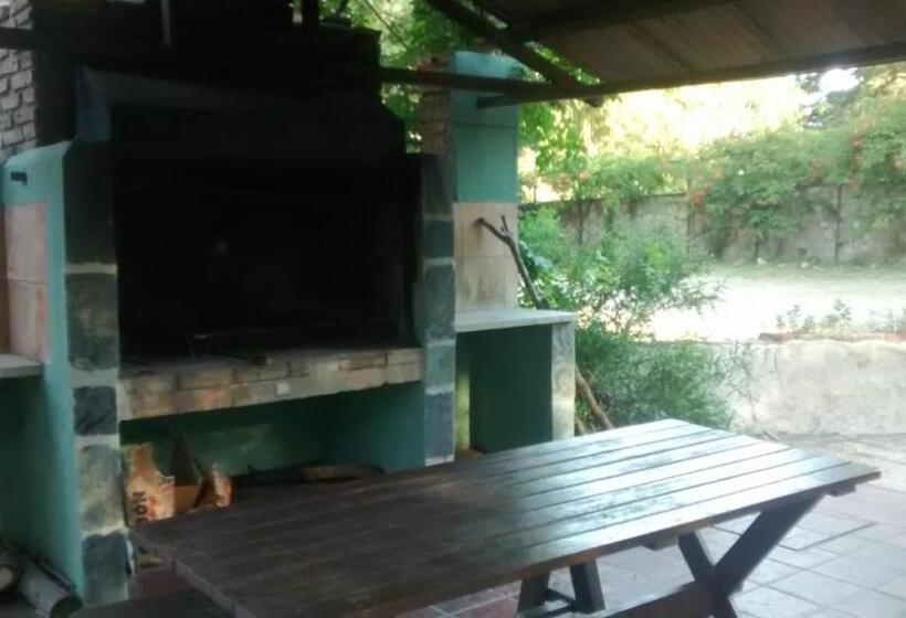 Hosteria Y Cabañas Los Mimbres