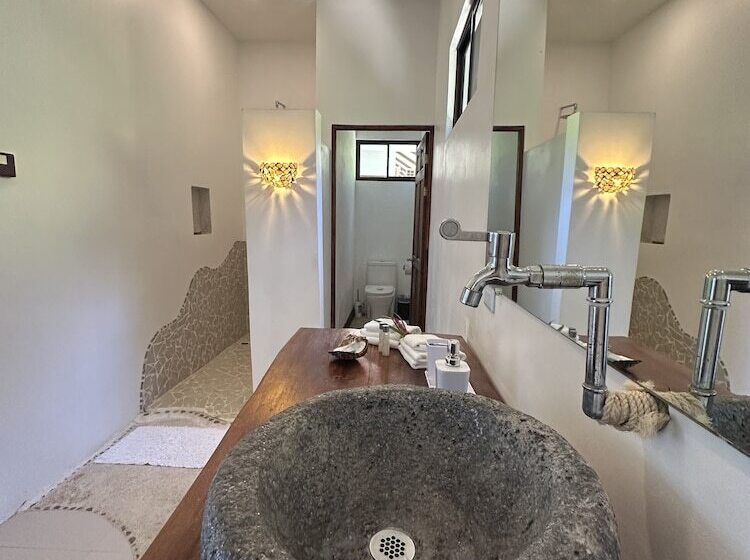 فندق Akua Ocean View Suites