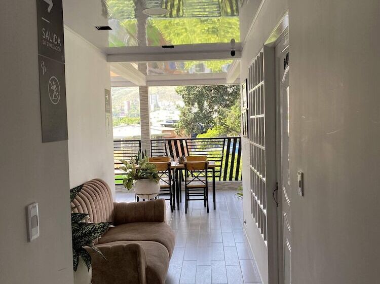 酒店 Alameda Plaza