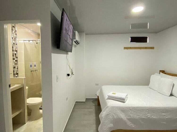 酒店 Alameda Plaza