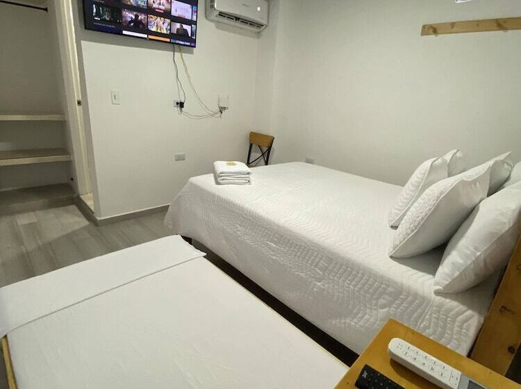 酒店 Alameda Plaza