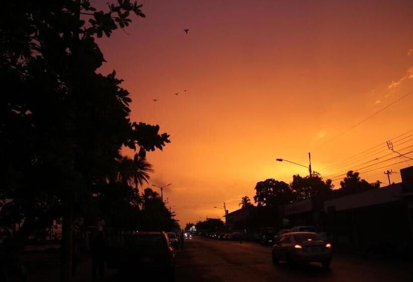 هتل Aldea Pura Vida