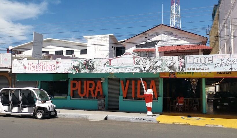 هتل Aldea Pura Vida