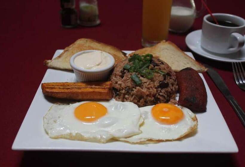 هتل Aldea Pura Vida