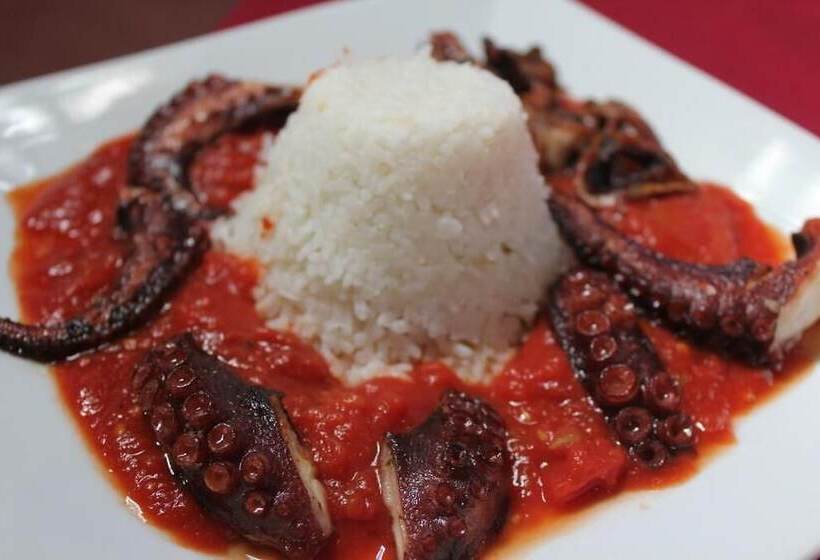 هتل Aldea Pura Vida