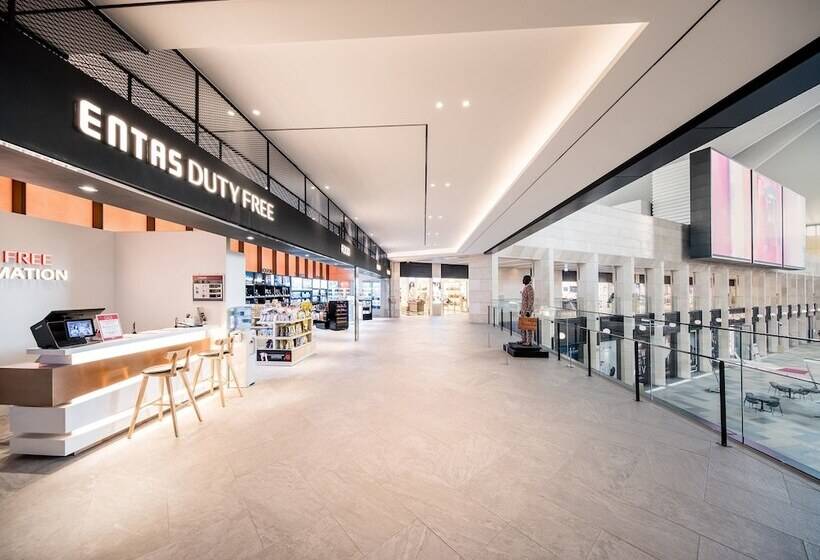 Hotel Art Paradiso, Paradise City