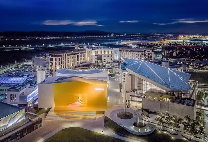 Hotel Art Paradiso, Paradise City