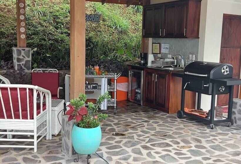 ホテル Bungalows Sanlaz