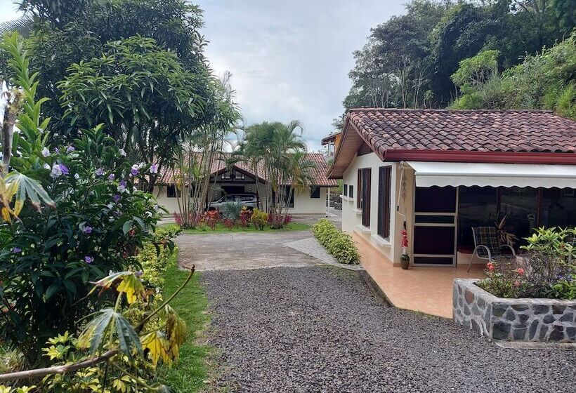 ホテル Bungalows Sanlaz