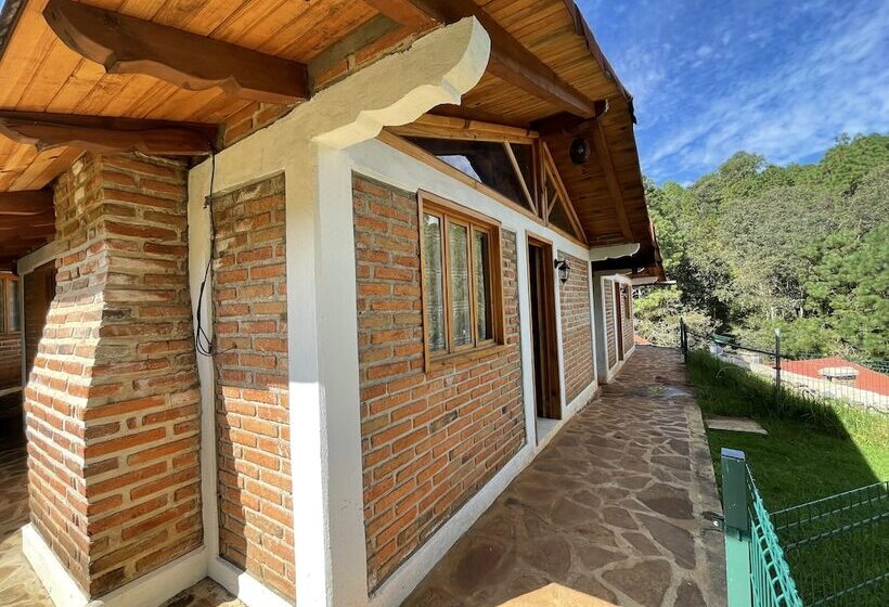 בית מלון כפרי Cabañas Los Pirineos