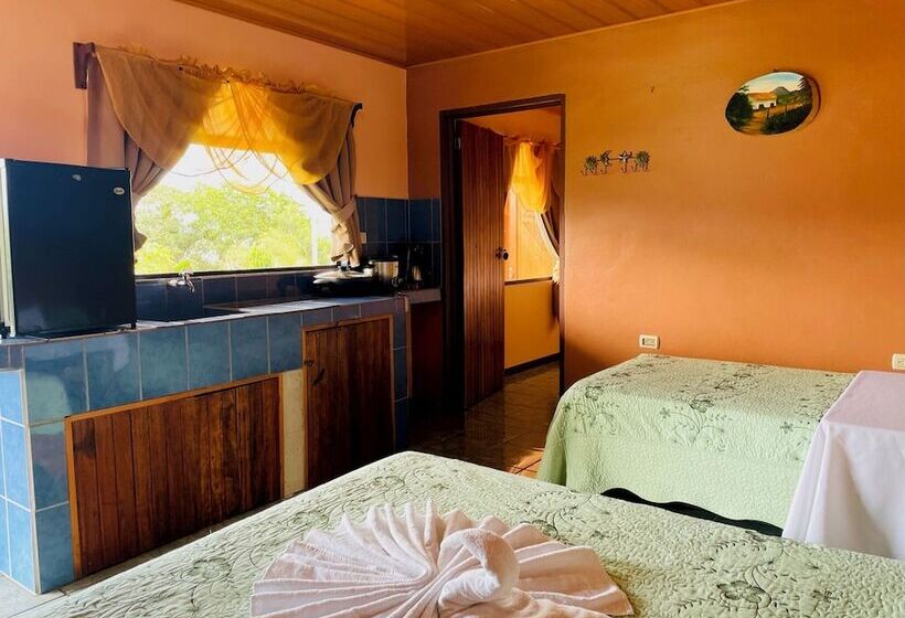 فندق Cabinas Los Tucanes