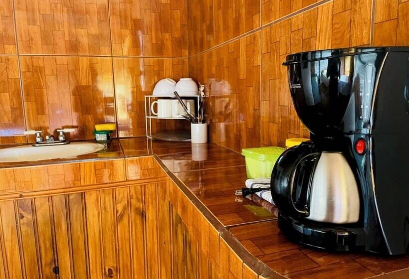 فندق Cabinas Los Tucanes